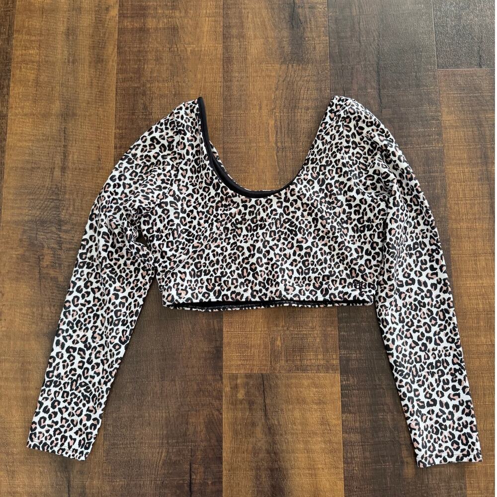 Albion Fit Leopard Bella Crop Long Sleeve Swim Top Size M